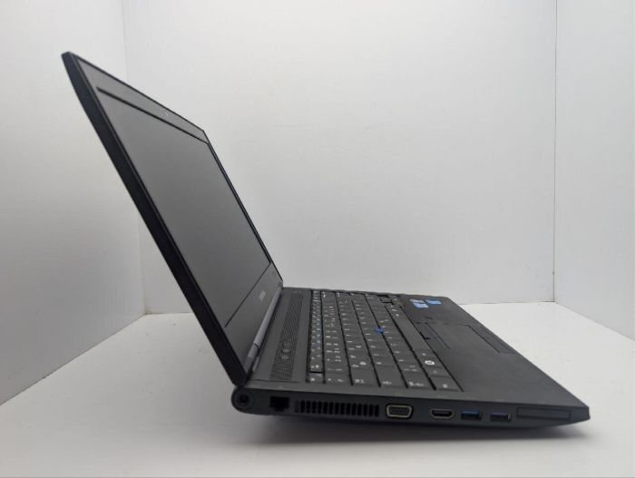 Ноутбук Samsung 600B / 14" (1366x768) TN / Intel Core i5-2520M (2 (4) ядра по 2.5 - 3.2 GHz) / 8 GB DDR3 / 1000 GB HDD / Intel HD Graphics 3000 / WebCam / DVD-ROM б/в - зображення 4