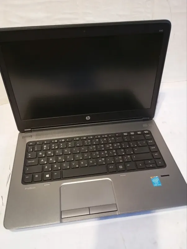 Ноутбук Б-клас HP ProBook 640 G1 / 14" (1600x900) TN / Intel Core i5-4300M (2 (4) ядра по 2.6 - 3.3 GHz) / 8 GB DDR3 / 500 GB HDD / Intel HD Graphic 4600 / WebCam б/в - зображення 3