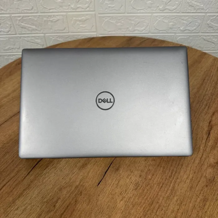 Ультрабук Б-клас Dell Latitude 5520 / 15.6" (1920x1080) IPS Touch / Intel Core i7-1165G7 (4 (8) ядра по 2.8 - 4.7 GHz) / 16 GB DDR4 / 512 GB SSD / Intel Iris Xe Graphics / WebCam б/в - зображення 3