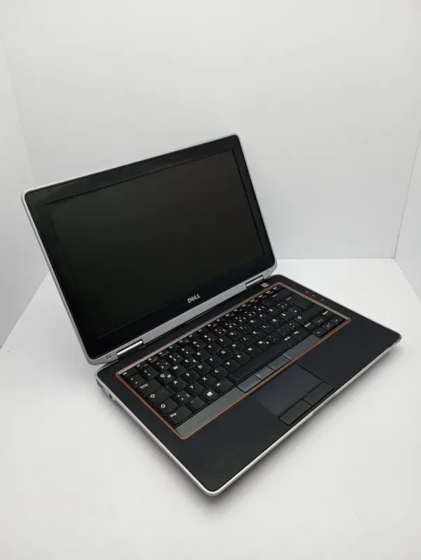 Ноутбук Dell Latitude E6320 / 13.3" (1366x768) TN / Intel Core i5-2520M (2 (4) ядра по 2.5 - 3.2 GHz) / 6 GB DDR3 / 500 GB HDD / Intel HD Graphics 3000 / WebCam б/в - зображення 3