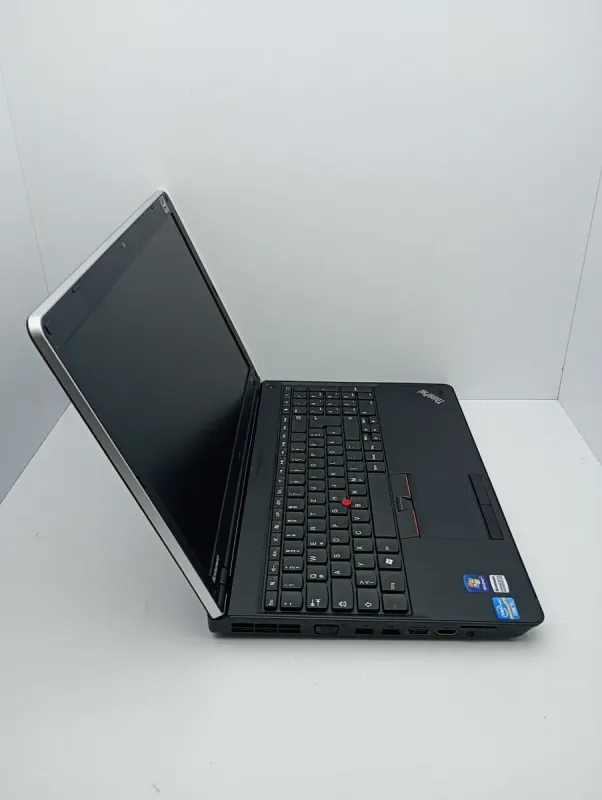 Ноутбук Lenovo ThinkPad Edge E520 / 15.6" (1366x768) TN / Intel Core i5-2410M (2 (4) ядра по 2.3 - 2.9 GHz) / 6 GB DDR3 / 500 GB HDD / AMD Radeon HD 6630M, 1 GB DDR3, 64-bit / WebCam б/в - зображення 5