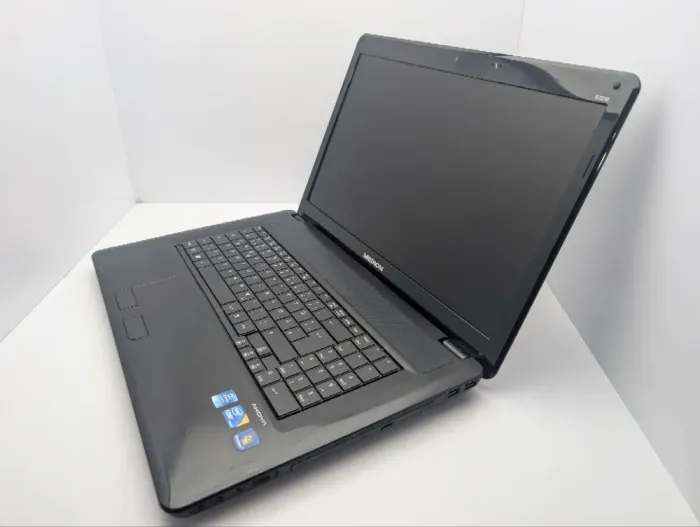 Ноутбук Medion Akoya E7216 / 17.3" (1600x900) TN / Intel Core i3-380M (2 (4) ядра по 2.53 GHz) / 6 GB DDR3 / 320 GB HDD / Intel HD Graphics / WebCam / АКБ не тримає б/в - зображення 7