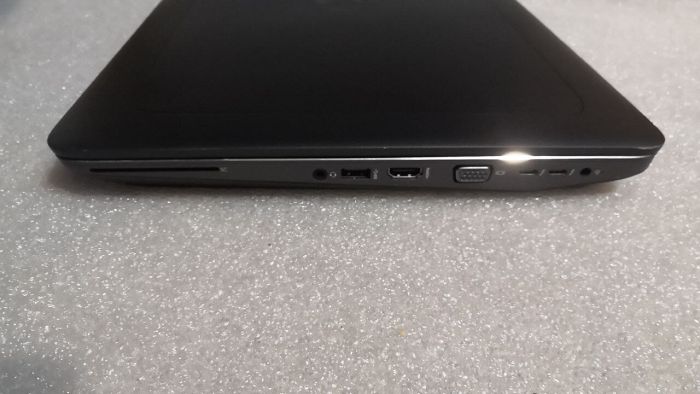 Мобільна робоча станція HP ZBook 17 G3 / 17.3" (1920x1080) IPS / Intel Xeon E3-1535M v5 (4 (8) ядра по 2.9 - 3.8 GHz) / 16 GB DDR4 / 512 GB SSD / nVidia Quadro M3000M, 4 GB GDDR5, 256-bit / WebCam / FingerPrint / Windows 10 Pro б/в - изображение 7