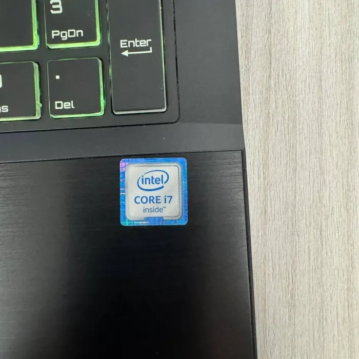 Ігровий ноутбук Clevo Sager P650RP6 / 15.6" (1920x1080) IPS / Intel Core i7-6700HQ (4 (8) ядра по 2.6 - 3.5 GHz) / 16 GB DDR4 / 1000 GB SSD / nVidia GeForce GTX 1060, 6 GB GDDR5, 192-bit / WebCam б/в - зображення 9