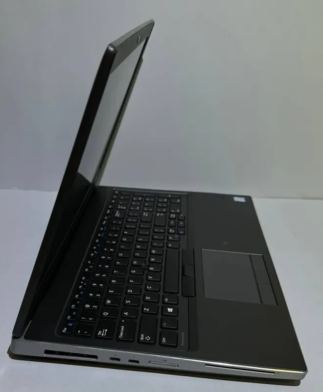 Мобільна робоча станція Dell Precision 7540 / 15,6" (1920x1080) IPS / Intel Core i9-9980HK (8 (16) ядер по 2,4 - 5,0 ГГц) / 32 ГБ DDR4 / 256 ГБ SSD + 256 ГБ SSD / nVidia Quadro RTX 3000, 6 ГБ GDDR6, 192-біт / WebCam / Win 11 Home б/в - зображення 4