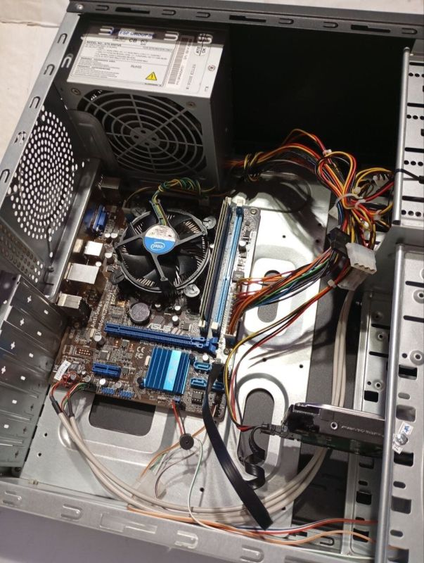 ПК Asus Tower / Intel Core i5-2400 (4 ядра по 3.1 - 3.4 GHz) / 8 GB DDR3 / 500 GB HDD / Intel HD Graphics 2000 / 400W б/в - зображення 6