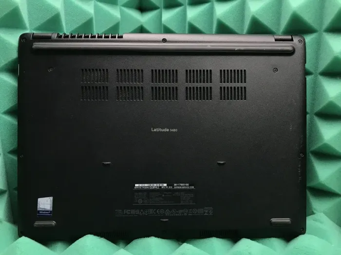 Ультрабук Dell Latitude 3480 / 14" (1366x768) TN / Intel Core i5-7200U (2 (4) ядра по 2.5 - 3.1 GHz) / 8 GB DDR4 / 250 GB SSD / Intel HD Graphics 620 / WebCam / USB 3.1 / HDMI / Win 10 б/в - зображення 9