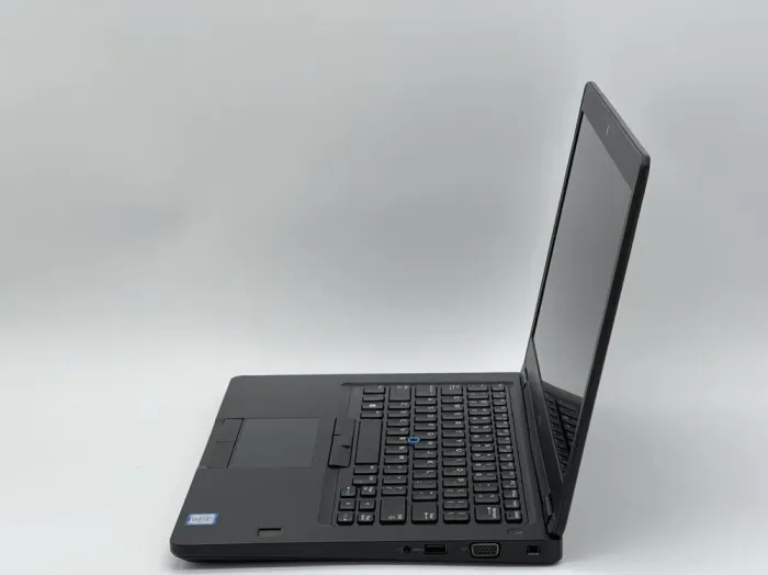 Ультрабук Dell Latitude 5480 / 14" (1920x1080) IPS / Intel Core i5-6300U (2 (4) ядра по 2.4 - 3.0 GHz) / 16 GB DDR4 / 480 GB SSD / Intel HD Graphics 520 / WebCam б/в - зображення 4