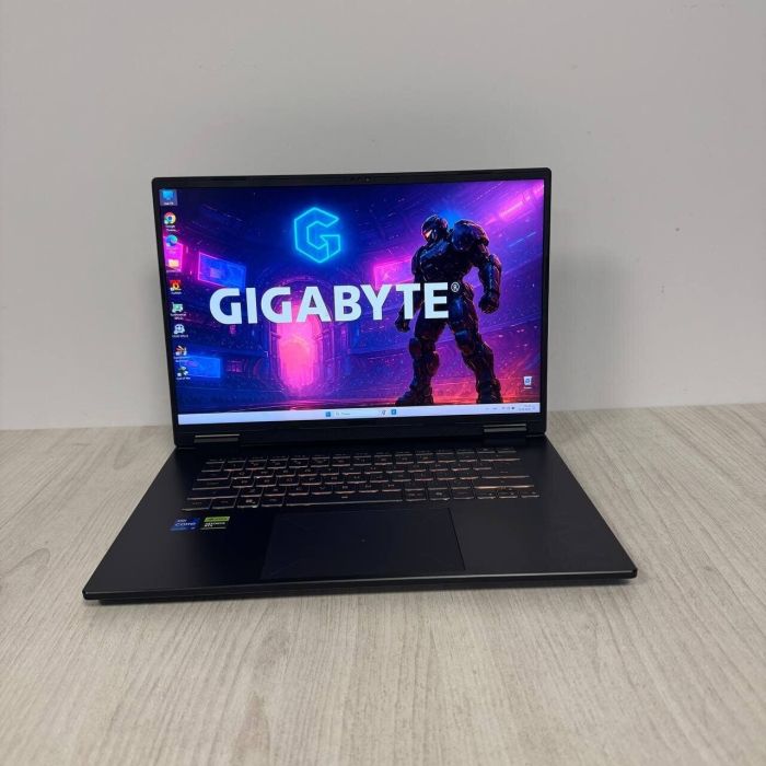 Ігровий ноутбук Gigabyte A16 CVH / 16" (1920x1200) IPS / Intel Core i7-13620H (10 (16) ядер по 2,4 - 4,9 ГГц) / 16 ГБ DDR5 / 1000 ГБ SSD NVMe / nVidia GeForce RTX 5060, 8 ГБ GDDR7, 128-біт / Веб-камера б/в - зображення 2