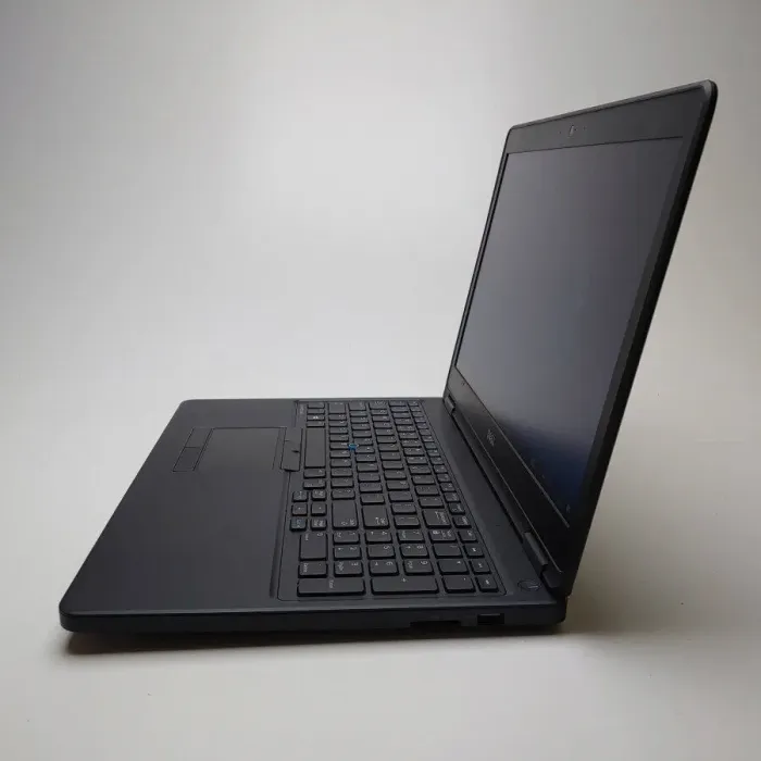 Ноутбук Dell Latitude E5550 / 15.6" (1366x768) TN / Intel Core i7-5600U (2 (4) ядра по 2.6 - 3.2 GHz) / 8 GB DDR3 / 240 GB SSD / Intel HD Graphics 5500 / WebCam / Win 10 Pro б/в - зображення 5