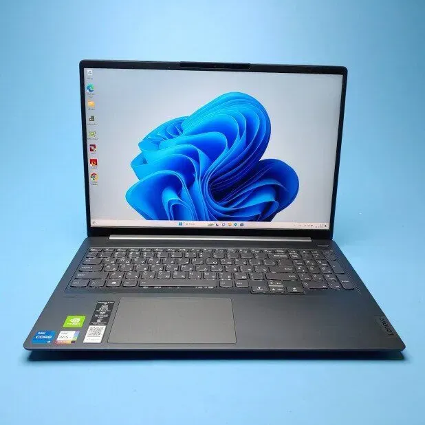 Ігровий ультрабук Lenovo IdeaPad 5 Pro 16IHU6 / 16" (2560x1600) IPS / Intel Core i5-11300H (4 (8) ядра по 2.6 - 4.4 GHz) / 8 GB DDR4 / 256 GB SSD / nVidia GeForce MX450, 2 GB GDDR6, 64-bit / WebCam / Win 11 Home б/в - зображення 2