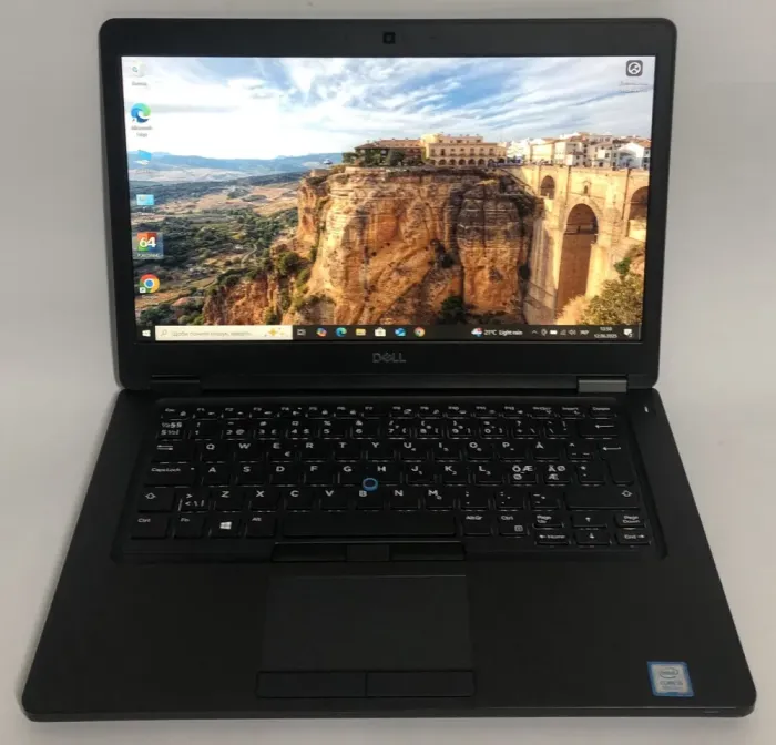 Ультрабук Dell Latitude 5490 / 14" (1920x1080) IPS / Intel Core i5-8250U (4 (8) ядра по 1.6 - 3.4 GHz) / 8 GB DDR4 / 256 GB SSD / Intel UHD Graphics 620 / WebCam / Win 10 Pro б/в - зображення 2