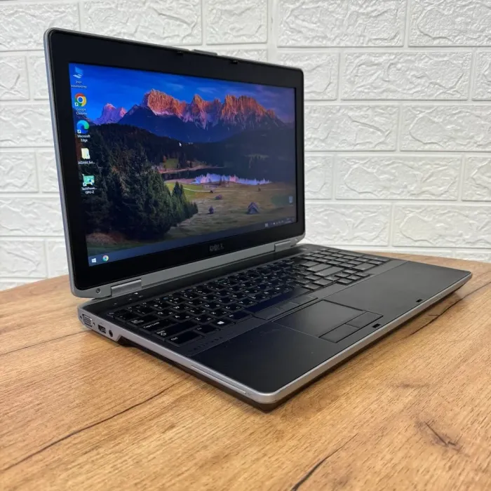 Ноутбук Б-клас Dell Latitude E6530 / 15.6" (1366x768) TN / Intel Core i7-3540M (2 (4) ядра по 3.0 - 3.7 GHz) / 8 GB DDR3 / 256 GB SSD / nVidia NVS 5200M, 1 GB DDR3, 64-bit / DVD-RW б/в - зображення 4