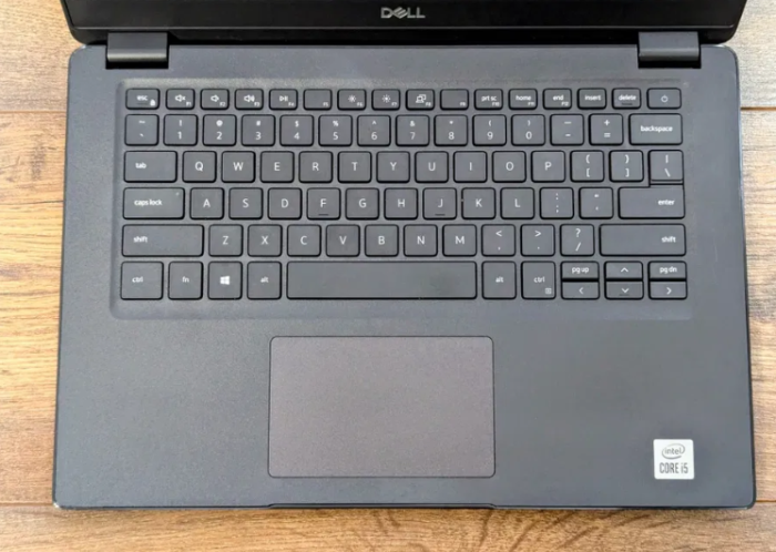 Ультрабук Dell Latitude 3410 / 14" (1920x1080) IPS / Intel Core i5-10210U (4 (8) ядра по 1.6 - 4.2 GHz) / 8 GB DDR4 / 256 GB SSD / Intel UHD Graphics / WebCam б/в - изображение 3