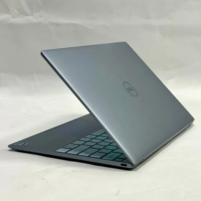 Ультрабук Dell XPS 13 9315 / 13.4" (1920x1200) IPS / Intel Core i5-1230U (10 (12) ядра по 3.3 - 4.4 GHz) / 16 GB DDR5 / 512 GB SSD M.2 / Intel Iris Xe Graphics / WebCam / Windows 10 Pro б/в - зображення 7