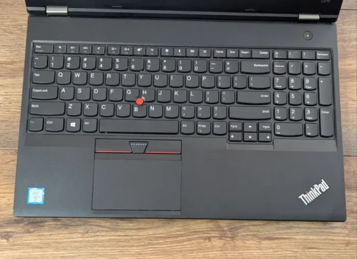 Ноутбук Lenovo ThinkPad L570 / 15.6" (1366x768) TN / Intel Core i5-6300U (2 (4) ядра по 2.4 - 3.0 GHz) / 8 GB DDR4 / 250 GB SSD / Intel HD Graphics 520 / WebCam б/в - зображення 3