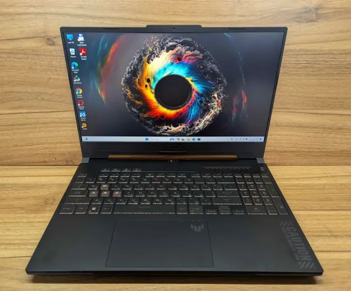 Ігровий ноутбук Asus FA507 / 15.6" (1920x1080) IPS / AMD Ryzen 9 7940HS (8 (16) ядер по 4.0 - 5.2 GHz) / 16 GB DDR5 / 500 GB SSD / nVidia GeForce RTX 4050, 6 GB GDDR6, 96-bit / WebCam / Windows 11 б/в - зображення 2