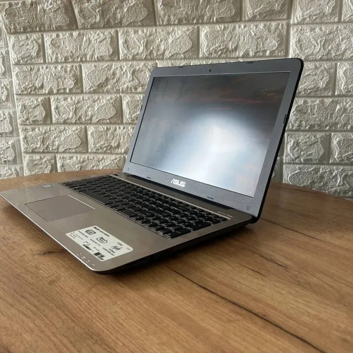 Ноутбук Б-клас Asus VivoBook F556UA / 15.6" (1920x1080) TN / Intel Core i5-7200U (2 (4) ядра по 2.5 - 3.1 GHz) / 8 GB DDR4 / 256 GB SSD / Intel HD Graphics 620 / WebCam б/в - зображення 5