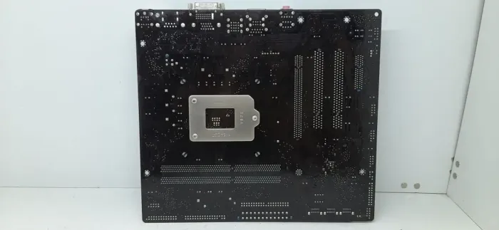 Комплект: Материнська плата Asus P7H55-M LX / LGA1156 / Intel Core i5-750 (4 ядра по 2,66 ГГц) / 8 ГБ DDR3 / Intel HD Graphics + Кулер б/в - изображение 4