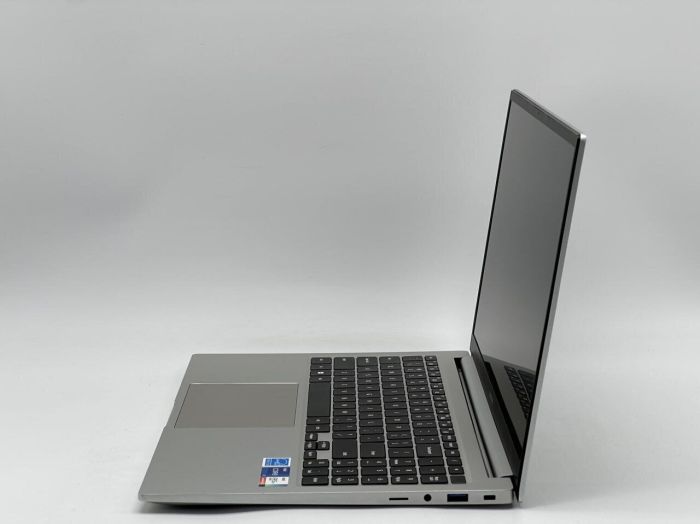 Ноутбук Б-кла Samsung Galaxy Book 15 NP750TDA-XD2US / 15.6" (1920x1080) TN Touch / Intel Core i5-1135G7 (4 (8) ядра по 4.2 GHz) / 16 GB DDR4 / 480 GB SSD / Intel Iris Xe Max DG1, 4 GB GDDR4, 128-bit / WebCam б/в - зображення 4