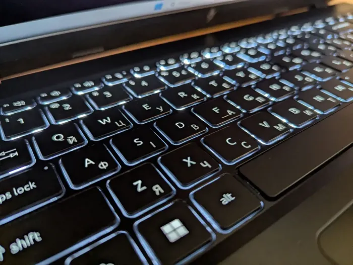 Ігровий ноутбук Acer Nitro V15 ANV15-51 / 15.6" (1920x1080) IPS / Intel Core i7-13620H (10 (16) ядер по 3,6 - 4,9 ГГц) / 16 ГБ DDR5 / 1000 ГБ SSD / nVidia GeForce RTX 4060, 8 ГБ GDDR6, 128-bit / WebCam / Windows 11 б/в - зображення 6