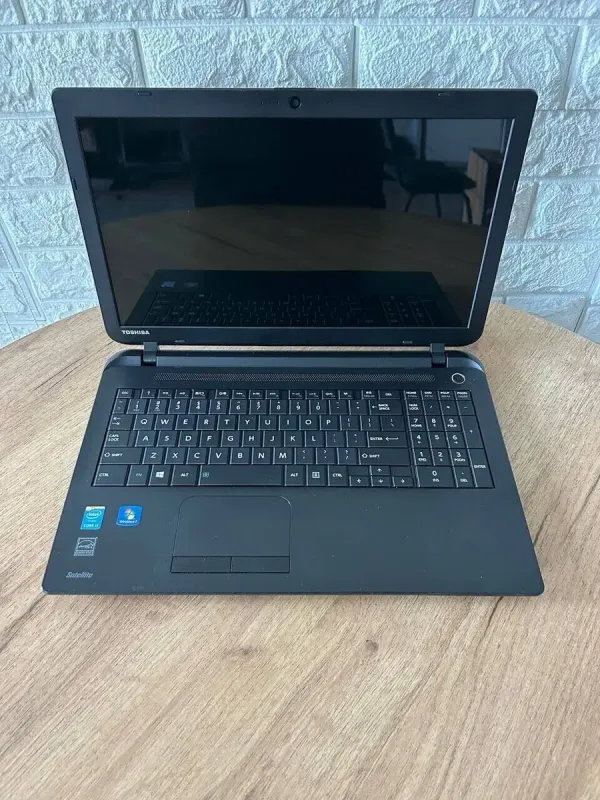 Ноутбук Б-клас Toshiba Satelilte C55 / 15.6" (1366x768) TN / Intel Core i3-4005U (2 (4) ядра по 1.7 GHz) / 4 GB DDR3 / 128 GB SSD / Intel HD Graphics 4400 / WebCam / HDMI б/в - зображення 6