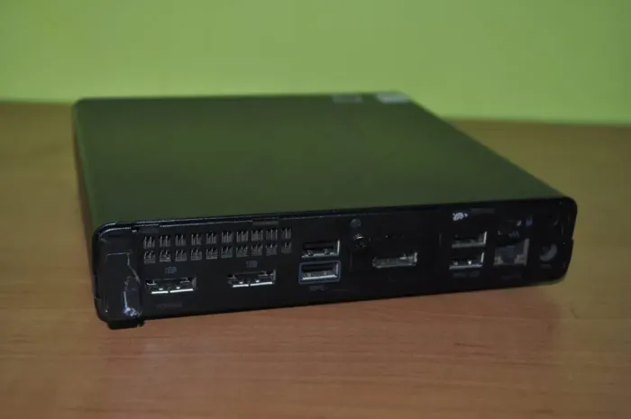 Неттоп HP ProDesk 600 G4 Desktop Mini USFF / Intel Core i3-8100T (4 ядра по 3.1 GHz) / 16 GB DDR4 / 500 GB SSD M.2 / Intel UHD Graphics 630 / Wi-Fi / Bluetooth / Windows 11 Pro + Блок живлення / Кабель з DisplayPort на VGA б/в - зображення 3