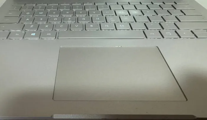 Ультрабук-трансформер Microsoft Surface Book 2 / 13.5" (3000x2000) IPS Touch / Intel Core i5-7300U (2 (4) ядра по 2.6 - 3.5 GHz) / 8 GB DDR3 / 256 GB SSD / Intel HD Graphics 620 / WebCam б/в - зображення 8