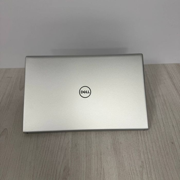Ультрабук Б-клас Dell vostro 5510 / 15.6" (1920x1080) IPS / Intel Core i5-11300H (4 (8) ядра по 3.1 - 4.4 GHz) / 12 GB DDR4 / 256 GB SSD / Intel Iris Xe Graphics / WebCam б/в - изображение 8
