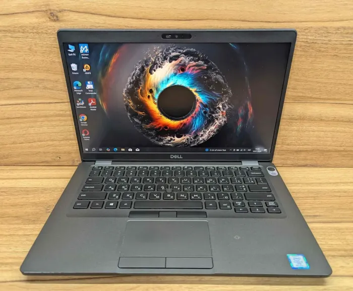 Ультрабук Dell Latitude 5400 / 14" (1920x1080) IPS / Intel Core i7-8665U (4 (8) ядра по 1.9 - 4.8 GHz) / 16 GB DDR4 / 512 GB SSD / Intel UHD Graphics 620 / WebCam / TouchID / Windows 10 б/в - зображення 2