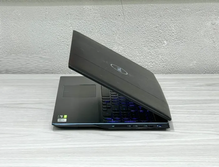 Ігровий ноутбук Dell G3 15 3500 / 15.6" (1920x1080) IPS / Intel Core i7-10750H (6 (12) ядер по 2.6 - 5.0 GHz) / 32 GB DDR4 / 512 GB SSD + 1000 GB HDD / nVidia GeForce GTX 1650 Ti, 4 GB GDDR6, 128-bit / WebCam / Win 10 Home б/в - зображення 5