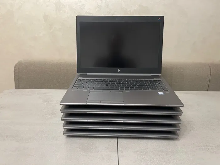 Мобільна робоча станція HP ZBook 15 G5 / 15.6" (3840x2160) IPS / Intel Core i7-8750H (6 (12) ядер по 2.2 - 4.1 GHz) / 32 GB DDR4 / 512 GB SSD M.2 / nVidia Quadro P2000, 4 GB GDDR5, 128-bit / WebCam б/в - зображення 4