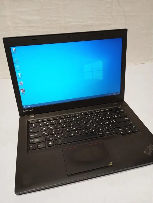 Ультрабук Б-клас Lenovo ThinkPad T440 / 14" (1366x768) TN / Intel Core i5-4300U (2 (4) ядра по 1.9 - 2.9 GHz) / 8 GB DDR3 / 256 GB SSD / Intel HD Graphics 4400 / WebCam б/в - зображення 2
