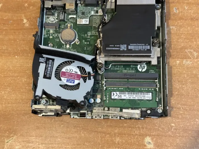 Неттоп HP ProDesk 600 G5 Mini USFF / Intel Core i5-9500T (6 ядер по 2.2 - 3.7 GHz) / 8 GB DDR4 / 240 GB SSD M.2 / Intel UHD Graphics 630 / USB 3.1 / DisplayPort + Блок живлення б/в - зображення 7