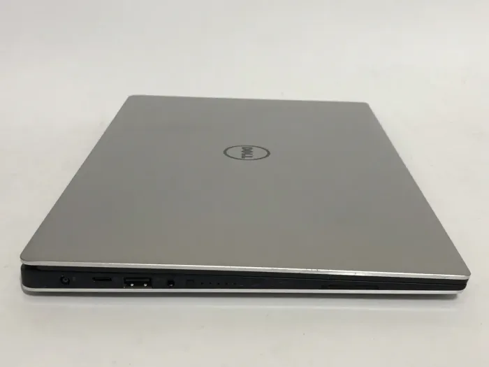 Ультрабук Dell XPS 13 9360 / 13.3" (1920x1080) IPS / Intel Core i7-7500U (2 (4) ядра по 2.7 - 3.5 GHz) / 8 GB DDR4 / 256 GB SSD / Intel HD Graphics 620 / WebCam / Win 10 Pro б/в - зображення 4