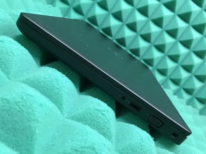 Ноутбук Б-клас Dell Latitude 5490 / 14" (1920x1080) IPS / Intel Core i5-8250U (4 (8) ядра по 1.6-3.4 GHz) / 8 GB DDR4 / 256 GB SSD M.2 / UHD Graphics 620 / WebCam / USB 3.1 / HDMI / Win 10 б/в - зображення 6