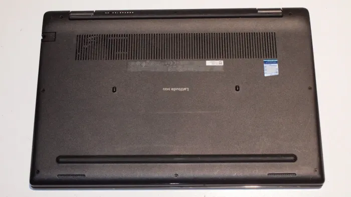 Ультрабук Б-клас Dell Latitude 3420 / 14" (1920х1080) IPS / Intel Core i5-1145G7 (4 (8) ядра по 2.6 - 4.4 GHz) / 16 GB DDR4 / 512 GB SSD / Intel Iris Xe Graphics / WebCam б/в - зображення 9