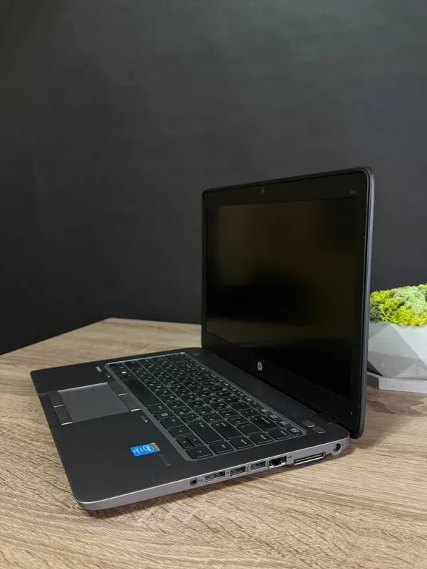Ультрабук Б-клас HP EliteBook 840 G2 / 14" (1920x1080) TN / Intel Core i7-5600U (2 (4) ядра по 2.6 - 3.2 GHz) / 8 GB DDR3 / 256 GB SSD M.2 / Intel HD Graphics 5500 / WebCam / Win 10 б/в - зображення 5