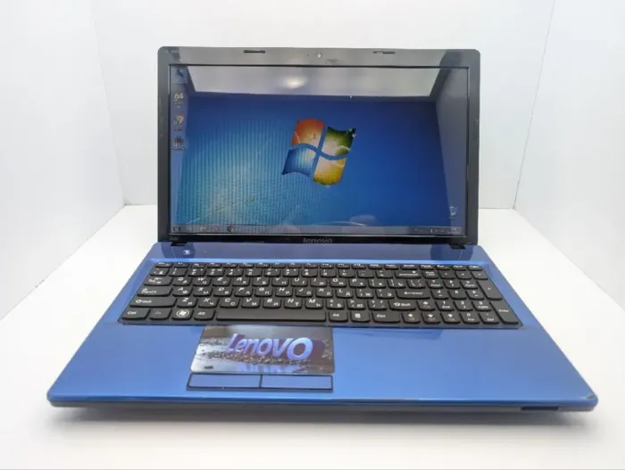 Ноутбук Lenovo G580 / 15.6" (1366x768) TN / Intel Pentium B960 (2 ядра по 2.2 GHz) / 8 GB DDR3 / 750 GB HDD / Intel HD Graphics / WebCam / DVD-ROM б/в - зображення 2