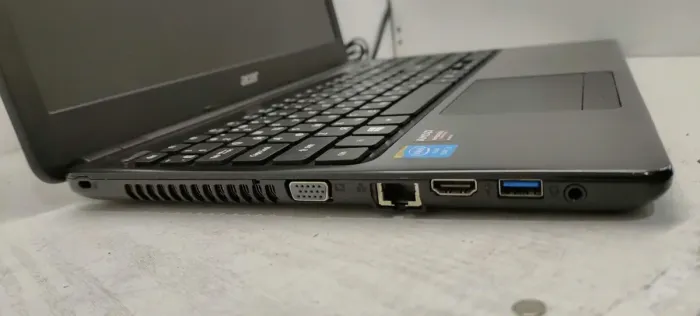 Ноутбук Б-класс Acer Aspire E1-572G / 15.6" TN / Core i3-4010U (2(4) ядра по 1.7GHz) / 8GB DDR3 / 240GB SSD / Radeon HD 8670M, 1GB DDR3/ WebCam б/в - зображення 5