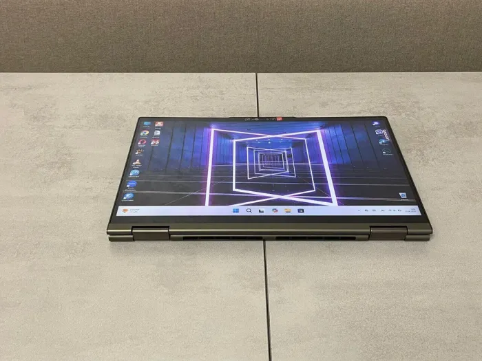 Ноутбук-трансформер Lenovo Yoga 7 15ITL5 / 15.6" (1920x1080) IPS Touch / Intel Core i7-1165G7 (4 (8) ядра по 2.8 - 4.7 GHz) / 12 GB DDR4 / 512 GB SSD M.2 / Intel Iris Xe Graphics / WebCam б/в - зображення 4