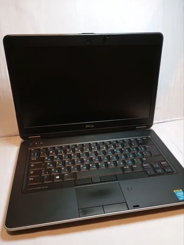 Ноутбук Б-клас Dell Latitude E6440 / 14" (1366x768) TN / Intel Core i5-4300M (2 (4) ядра по 2.6 - 3.3 GHz) / 8 GB DDR3 / 256 GB SSD / HD Graphic 4600 / WebCam / DVD-RW б/в - зображення 3