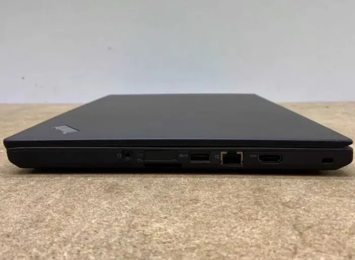 Ноутбук Lenovo ThinkPad T460 / 14" (1366x768) TN / Intel Core i5-6300U (2 (4) ядра по 2.4 - 3.0 GHz) / 8 GB DDR3 / 240 GB SSD / Intel HD Graphics 520 / WebCam б/в - зображення 8