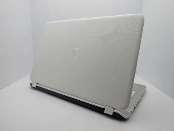 Ноутбук HP 15 P272ng / 15.6" (1366x768) TN / Intel Core i3-5010U (2 (4) ядра по 2.1 GHz) / 8 GB DDR3 / 120 GB SSD / Intel HD Graphics 5500 / WebCam б/в - зображення 8