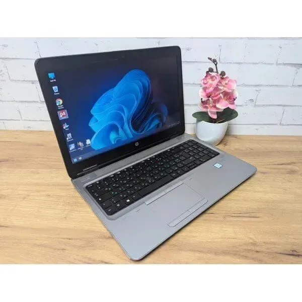 Ноутбук HP ProBook 650 G2 / 15.6" (1366x768) TN / Intel Core i5-6200U (2 (4) ядра по 2.3 - 2.8 GHz) / 16 GB DDR4 / 256 GB SSD / Intel HD Graphics 520 / WebCam / DVD-ROM б/в - зображення 3