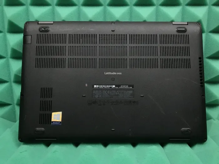 Ультрабук Б-клас Dell Latitude 5400 / 14" IPS / Core i5-8365U (4(8) ядра по 1.6-4.1GHz) / 8GB DDR4 / 256GB SSD M.2 / UHD Graphics 620 / WebCam / USB 3.1 / HDMI / Win 10 б/в - зображення 6