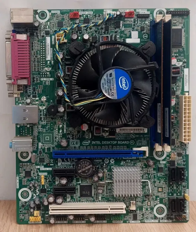 Комплект: Материнська плата Intel Desktop DH61CR / LGA1155 / Intel Core i3-2120 (2 (4) ядра по 3,3 ГГц) / 8 ГБ DDR3 / Intel HD Graphics 2000 + Кулер б/в - зображення 5