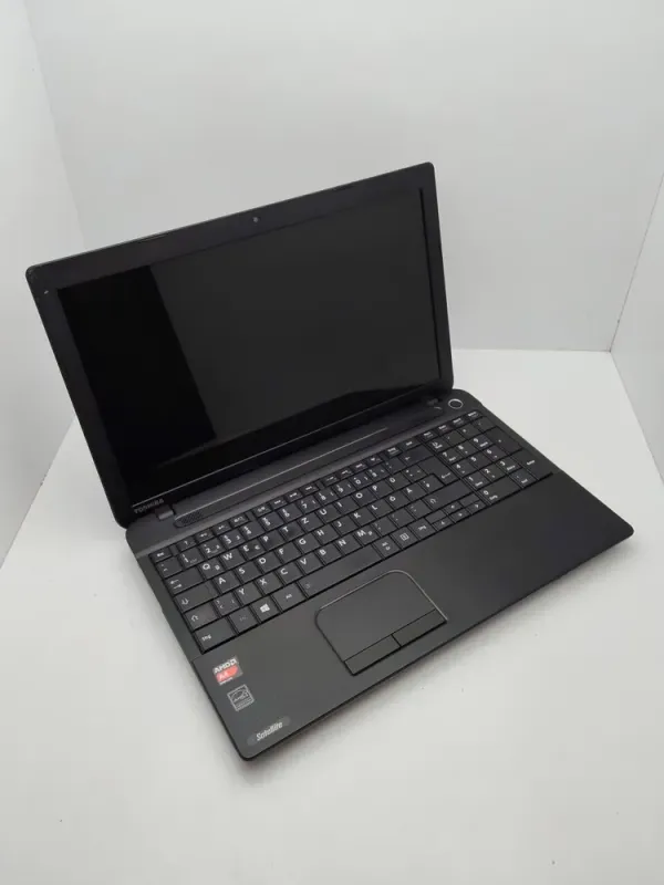 Ноутбук Toshiba Satellite C50 / 15.6" (1366x768) TN / AMD A4-5000 (4 ядра по 1.5 GHz) / 6 GB DDR3 / 320 GB HDD / AMD Radeon HD 8330 Graphics / WebCam б/в - зображення 3