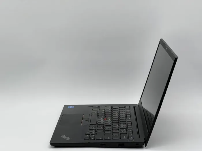 Ноутбук Lenovo ThinkPad E14 Gen 2 / 14" (1920x1080) IPS / Intel Core i5-1135G7 (4 (8) ядра по 2.4 - 4.2 GHz) / 16 GB DDR4 / 240 GB SSD / Intel Iris Xe Graphics / WebCam б/в - зображення 3