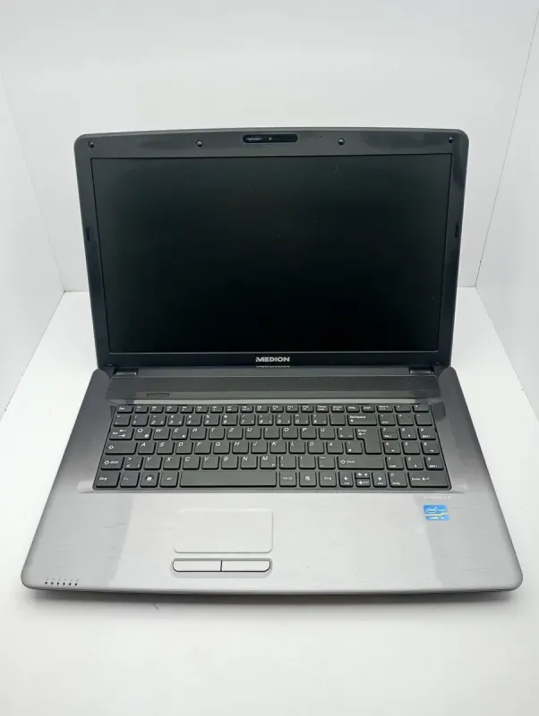 Ноутбук Acer Medion E7222 / 17.3" (1600x900) TN / Intel Core i3-2370M (2 (4) ядра по 2.4 GHz) / 6 GB DDR3 / 750 GB HDD / Intel HD Graphics 3000 / WebCam б/в - зображення 2